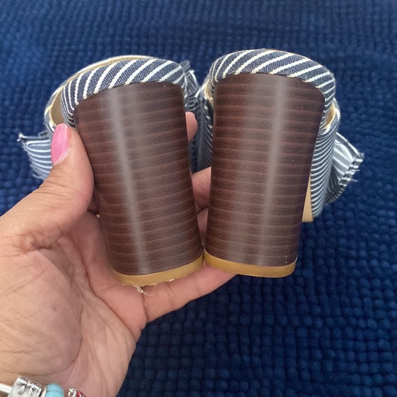 Open toe shoes - Picture 4 of 5